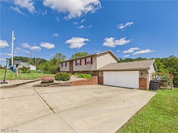 Property Photo: 2402 State Route 339 OH 45714
