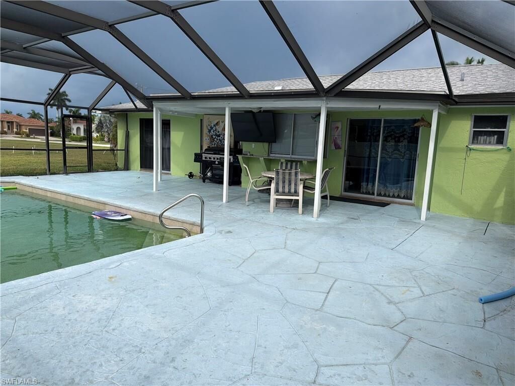 Property Photo:  340 Regatta St  FL 34145 