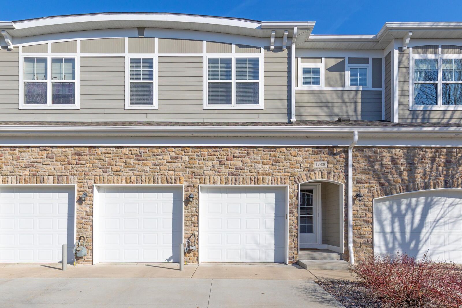 Property Photo:  17830 Valley Cove Court  MN 55391 