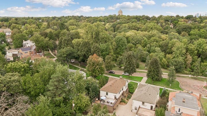 Property Photo:  215 W Minnehaha Parkway  MN 55419 