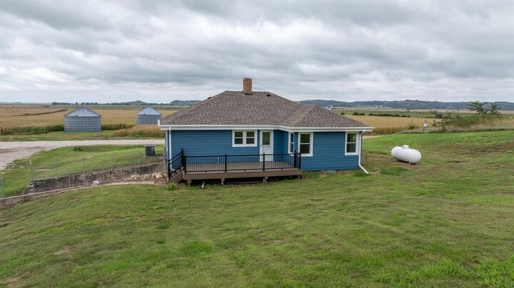 Property Photo:  14827 Oak Ave  IA 51010 