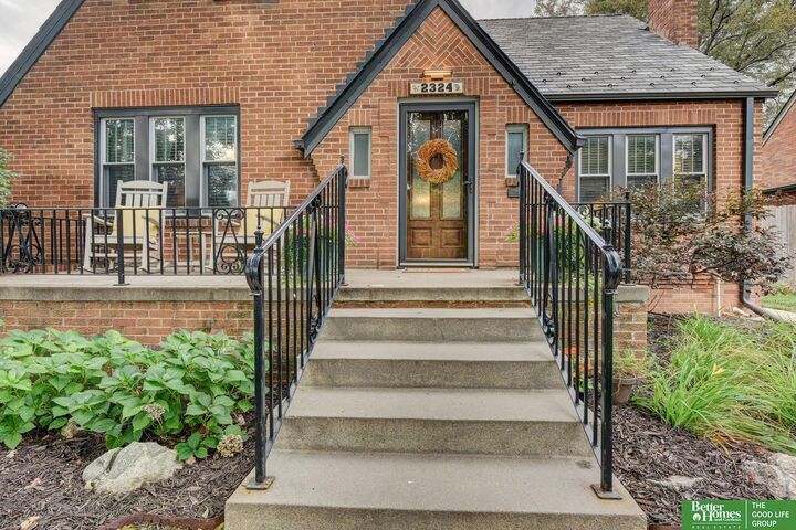 Property Photo:  2324 N 52nd Street  NE 68104 
