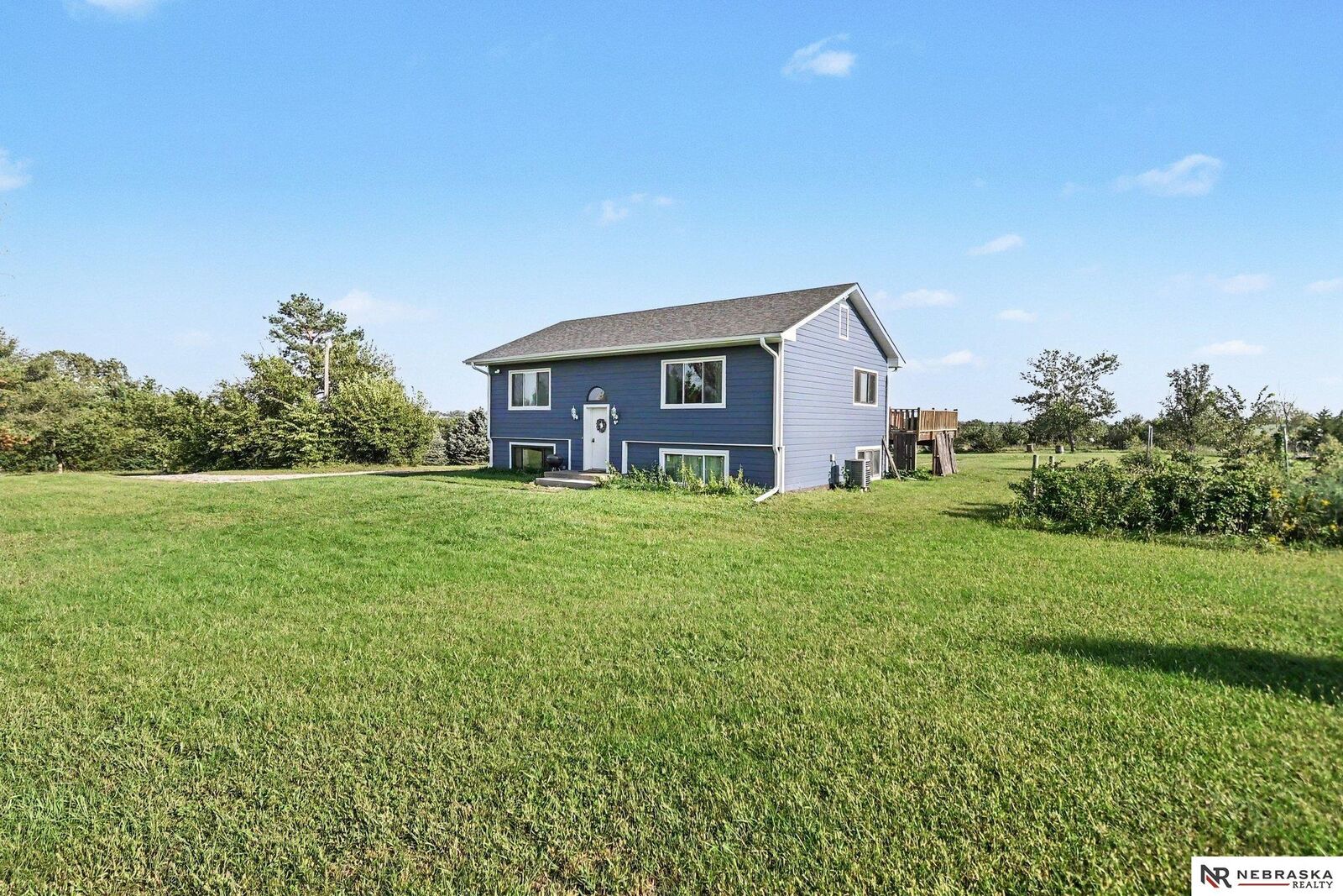 Property Photo: 3801 Mill Road NE 68336