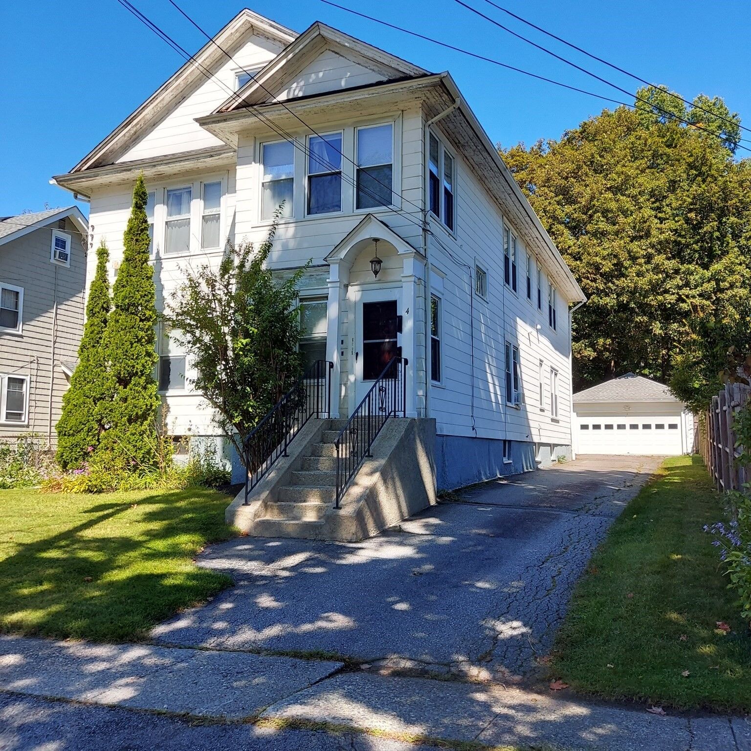 Property Photo:  4 Dorset St  MA 01602 