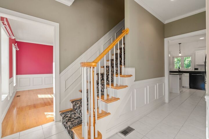 Property Photo:  34 Laurelwood Dr  MA 01605 