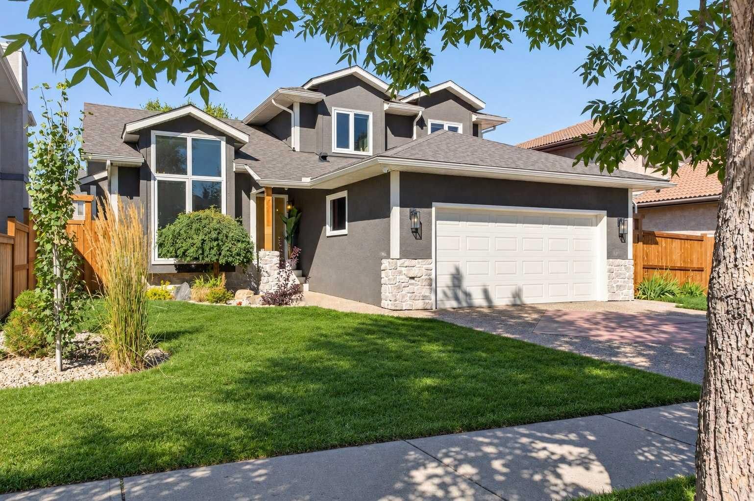 Property Photo:  8285 Edgebrook Drive NW  AB T3A 4R8 