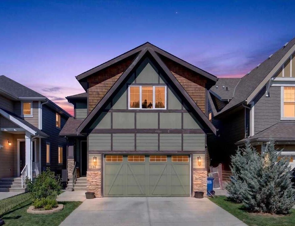 Property Photo:  136 Riviera Way  AB T4C 0V4 