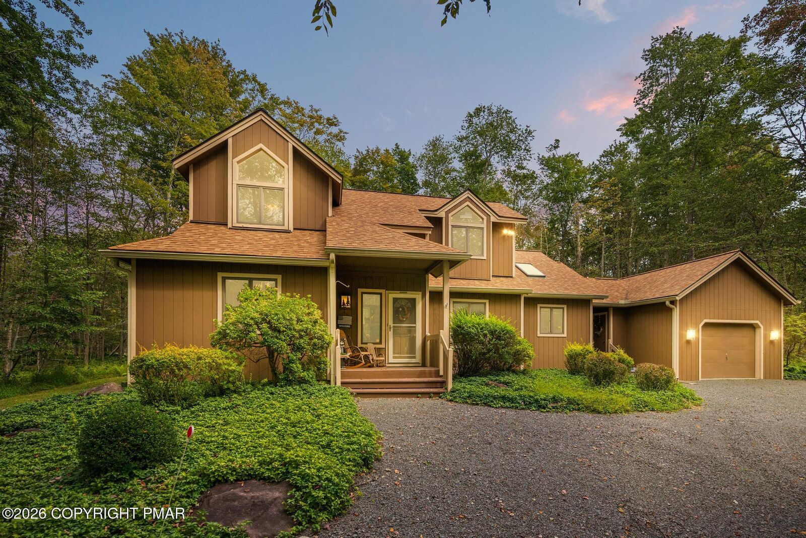 Property Photo:  126 Outpost Way  PA 18350 