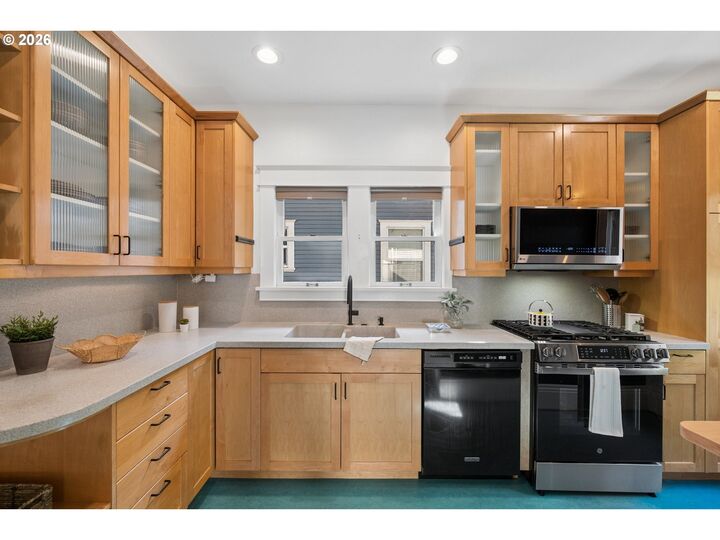 Property Photo: 6905 N Mississippi Ave OR 97217