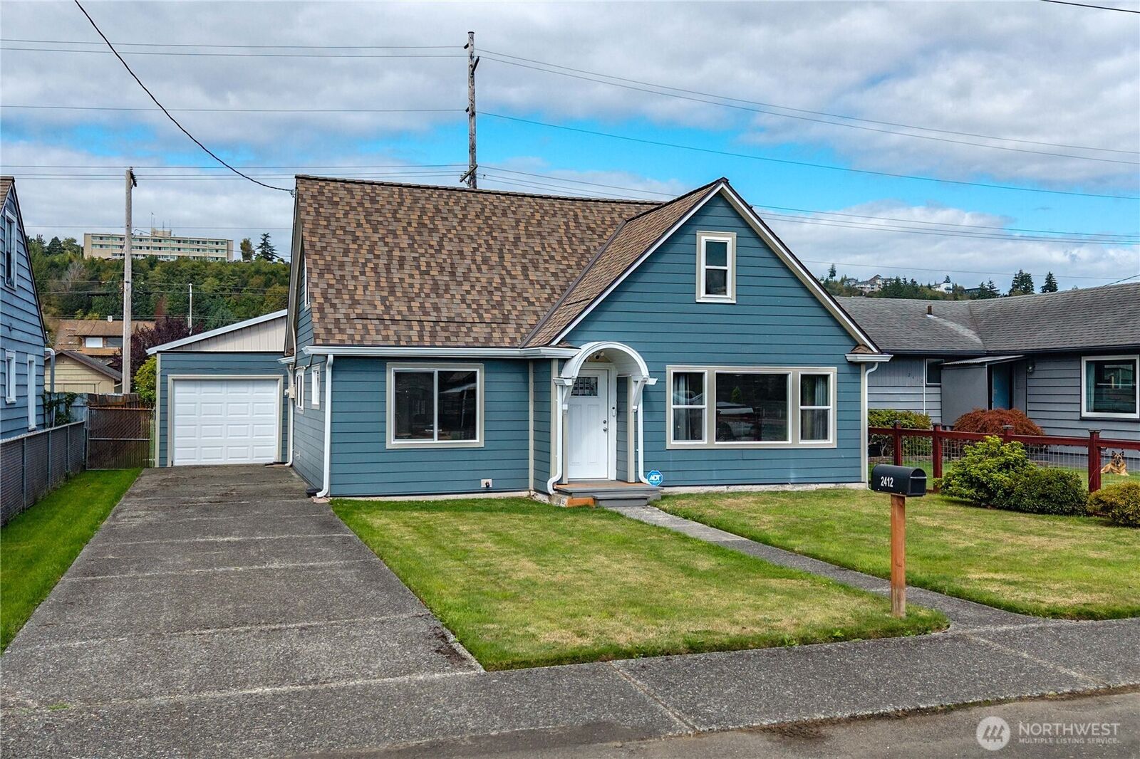 Property Photo:  2412  Aberdeen Avenue  WA 98520 