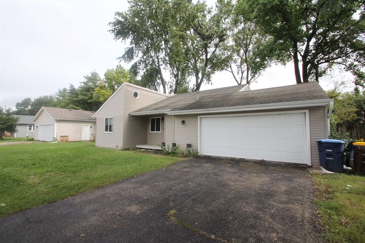 Property Photo:  1822 14th Street  IL 61008 