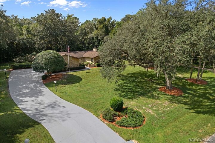 Property Photo:  570 W Liberty Street  FL 34442 