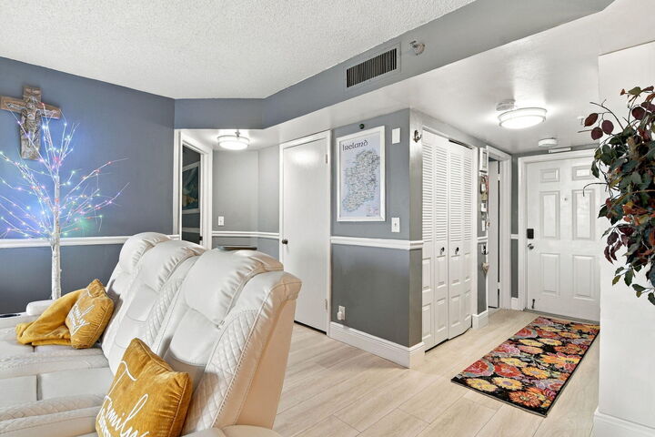 Property Photo: 3465 Via Poinciana 405 FL 33467