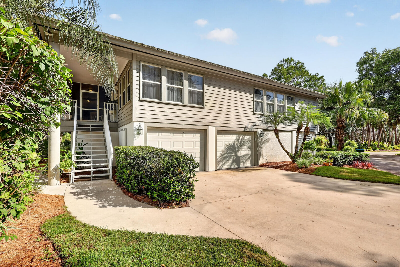 Property Photo:  7194 Hawks View Trail  FL 34986 