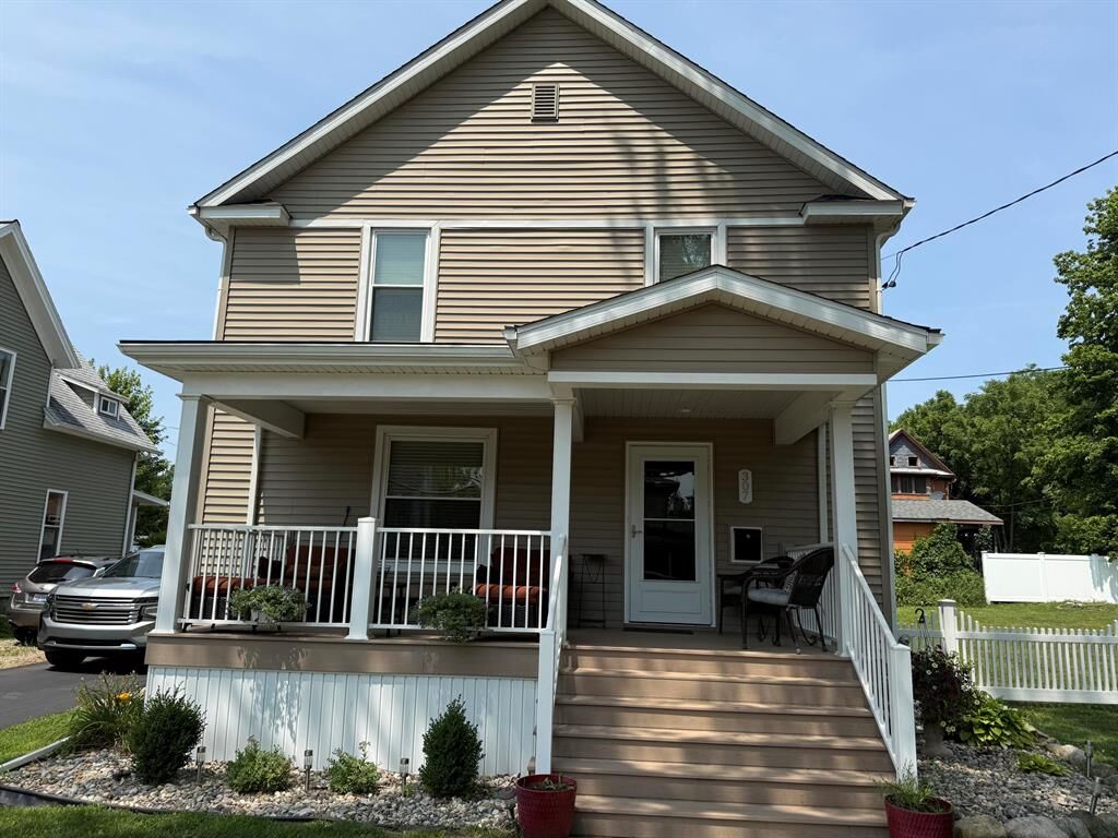 Property Photo: 307 Perry Street MI 49224