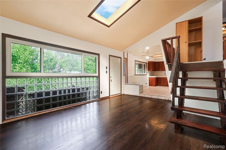 Property Photo:  3988 Dill Drive  MI 48329 