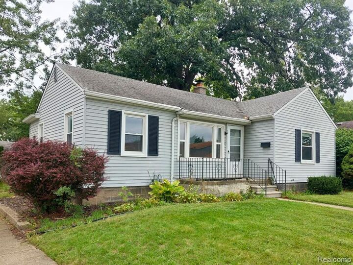 Property Photo: 8601 Riverview Street MI 48127