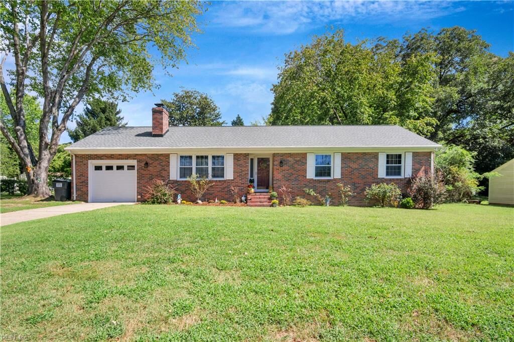 Property Photo: 111 Laurel Ln VA 23185