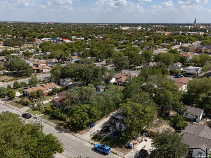 Property Photo:  112 Dartmouth St  TX 78237 
