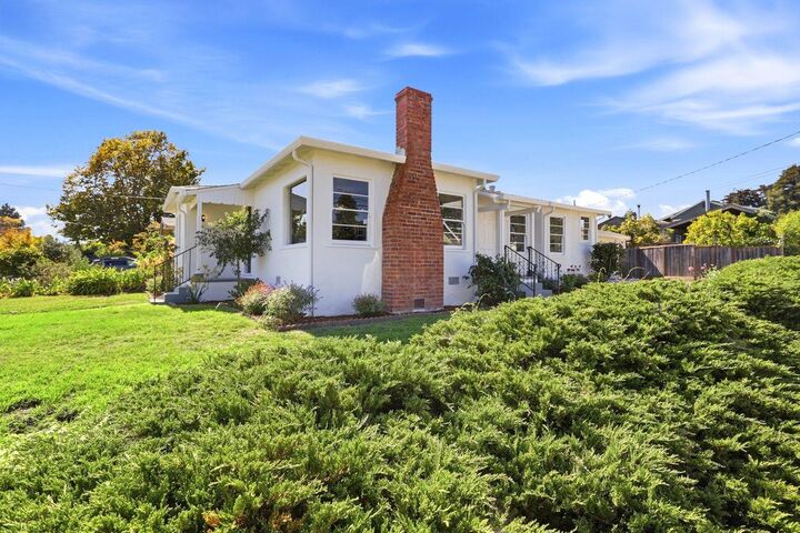 Property Photo:  1002 King Street  CA 95060 