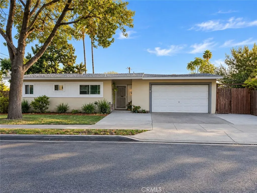 Property Photo: 308 N Parker Street CA 92868