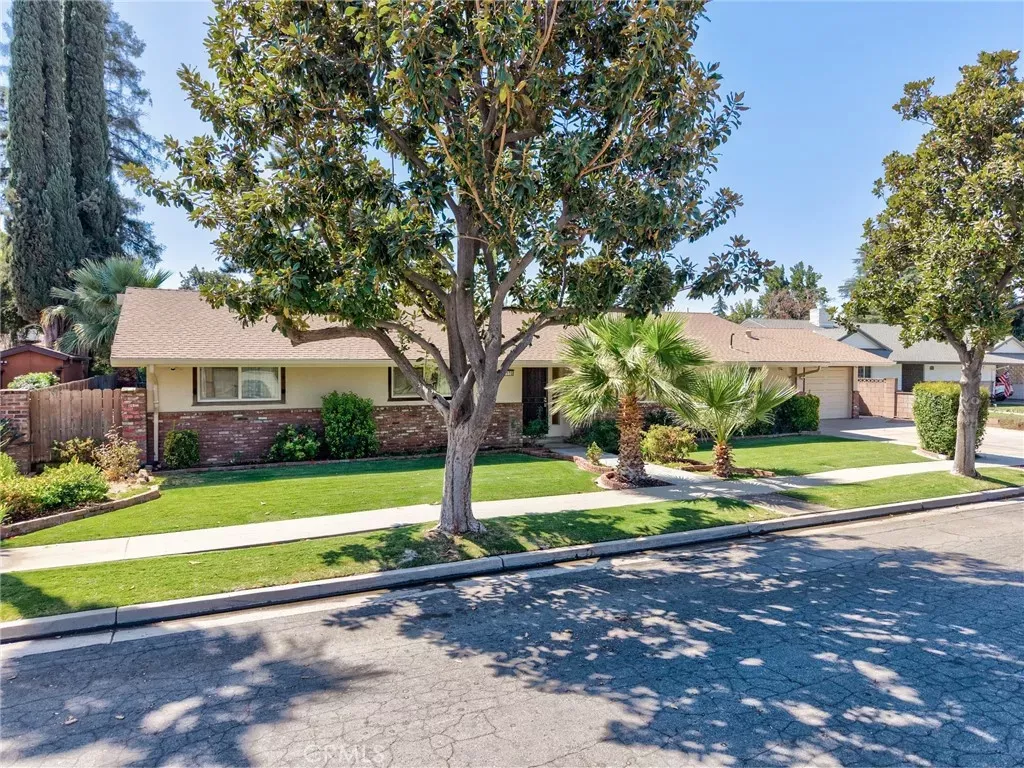Property Photo:  5170 E Huntington  CA 93727 