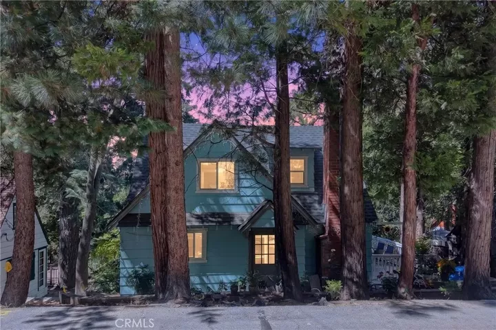 Property Photo: 208 Heliotrope CA 92352