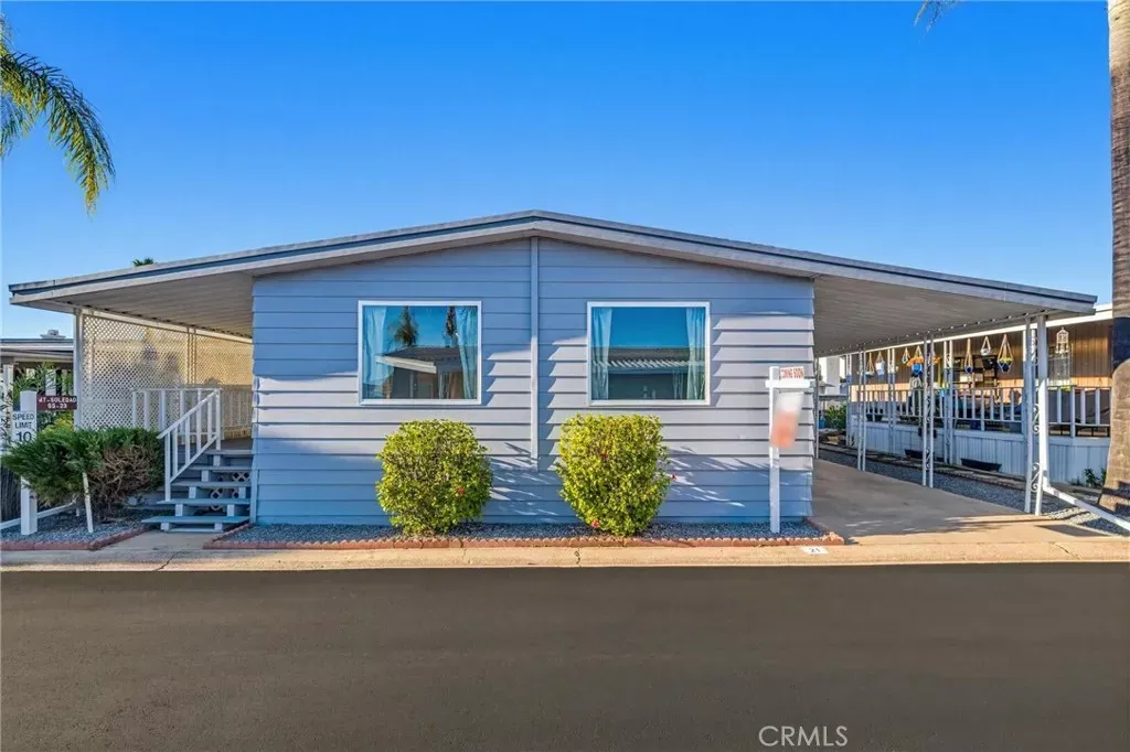 Property Photo: 1212 H 21 CA 92065