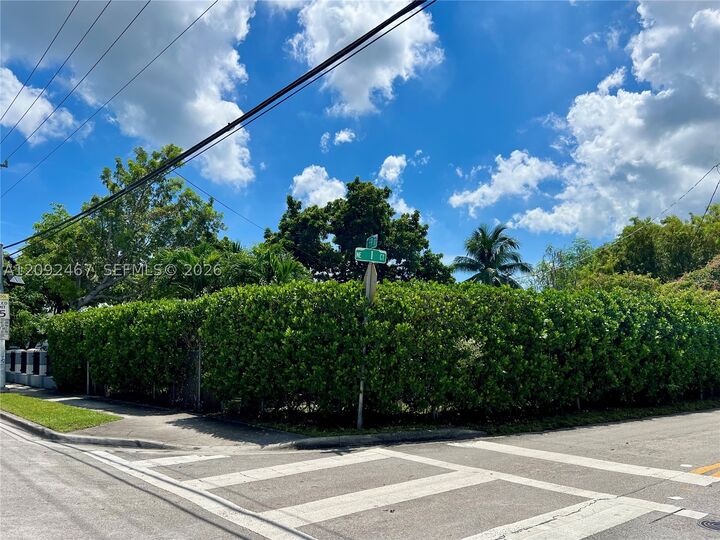 Property Photo:  150 NE 59th St  FL 33137 