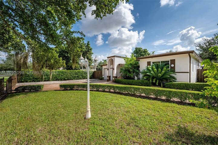 Property Photo: 589 Miller Dr FL 33166