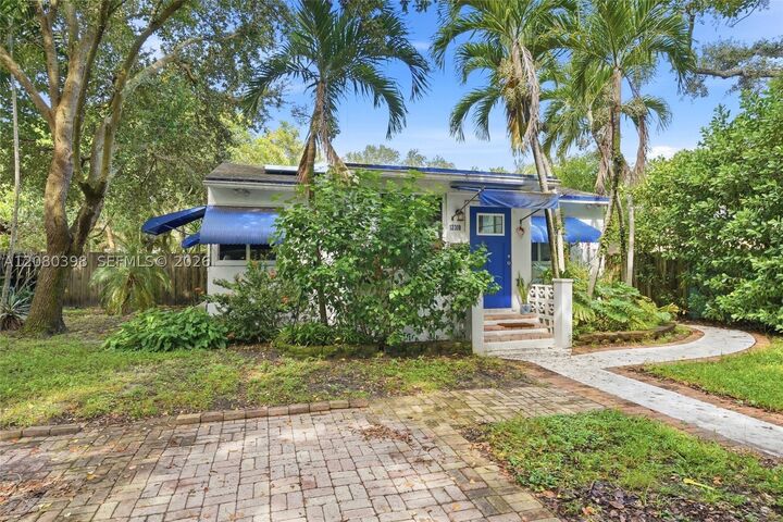 Property Photo: 12310 NE 12th Ct FL 33161