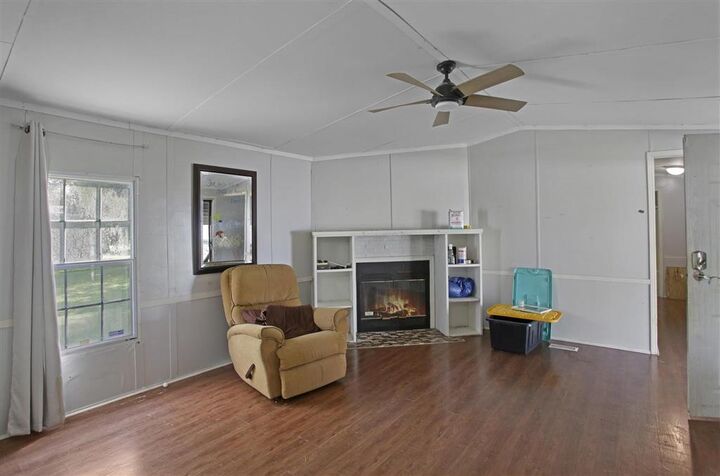 Property Photo: 409 Willett Lane LA 70669