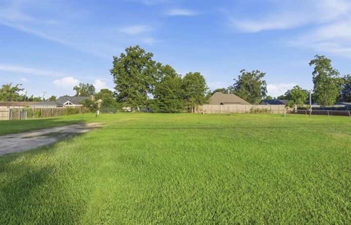 Property Photo: 2967 Davis Rd Road LA 70669