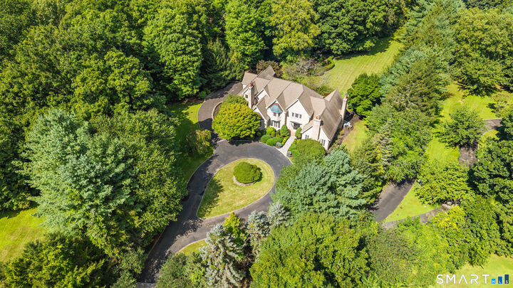 Property Photo:  10 Weddington Lane  CT 06883 