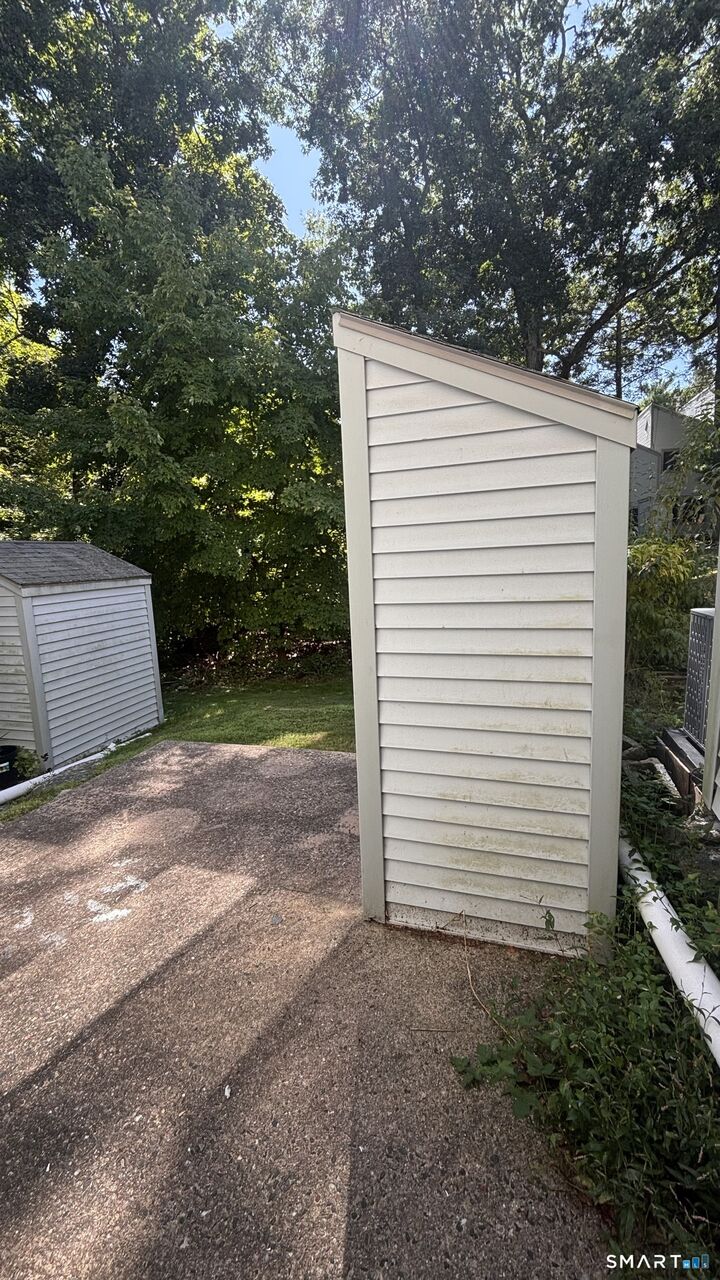 Property Photo:  1 Talcott Forest Road 7M  CT 06032 
