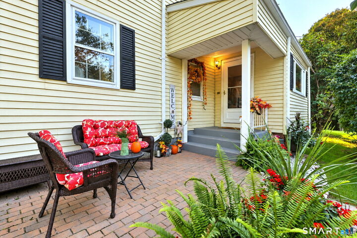 Property Photo:  567 Orange Center Road  CT 06477 