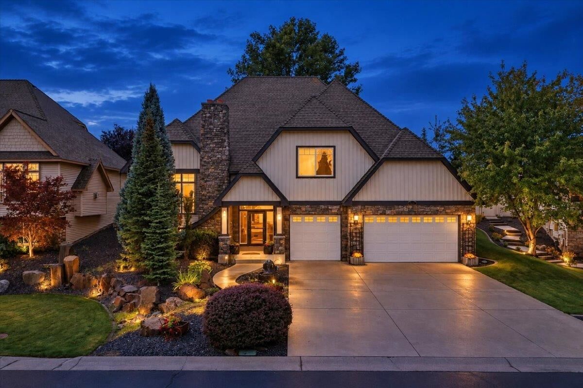 Property Photo: 804 S Shelley Lake Ln WA 99037
