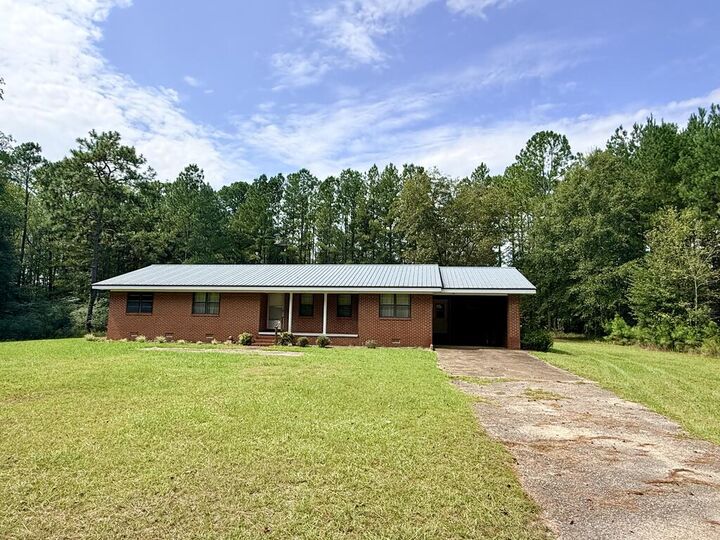 Property Photo: 179 County Road 5 AL 36477