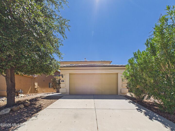 Property Photo:  723 W Firehawk Drive  AZ 85614 
