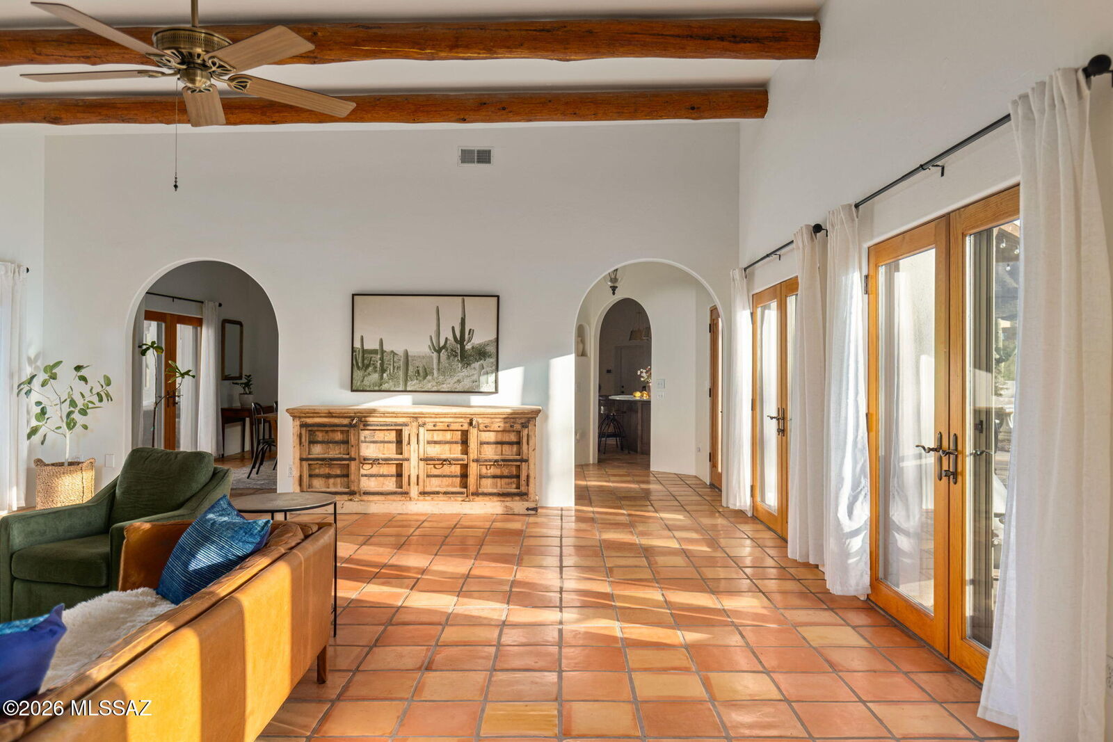 Property Photo: 3360 N Horseback Trail AZ 85745