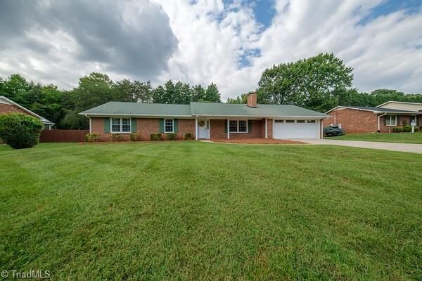 Property Photo: 5160 Nicole Road NC 27284