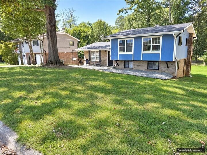 Property Photo:  109 Potter Drive  NC 27282 