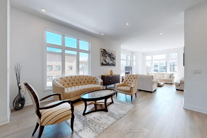 Property Photo:  251 Oxford Street  ON L4C 7V7 