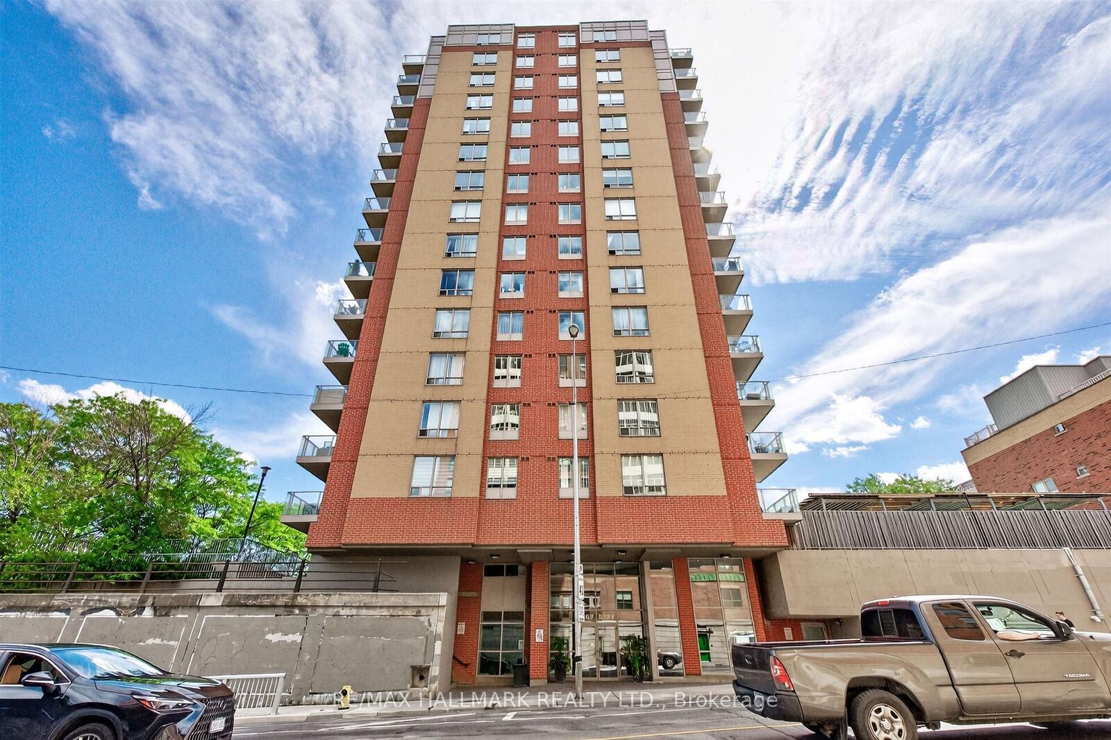 Property Photo:  1369 Bloor Street W 806  ON M6P 4J4 