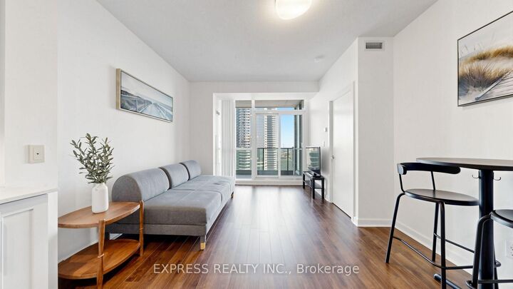 Property Photo:  33 Bay Street 4207  ON M5J 2Z3 