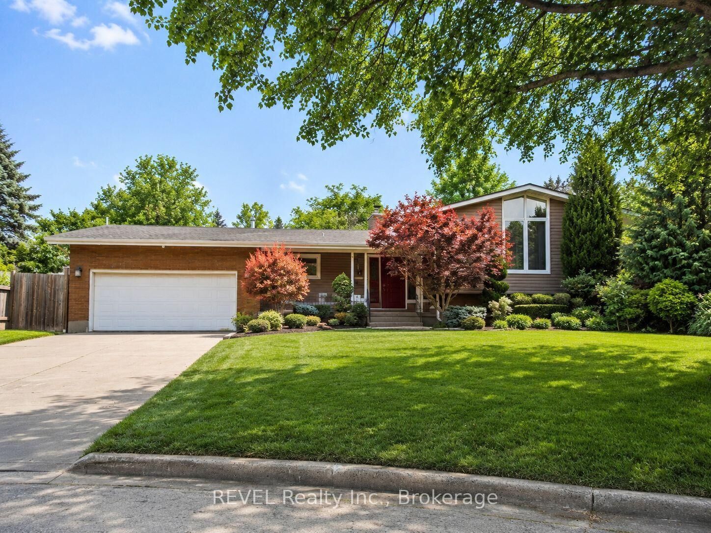 Property Photo:  7285 Rolling Acres Crescent  ON L2J 1E5 
