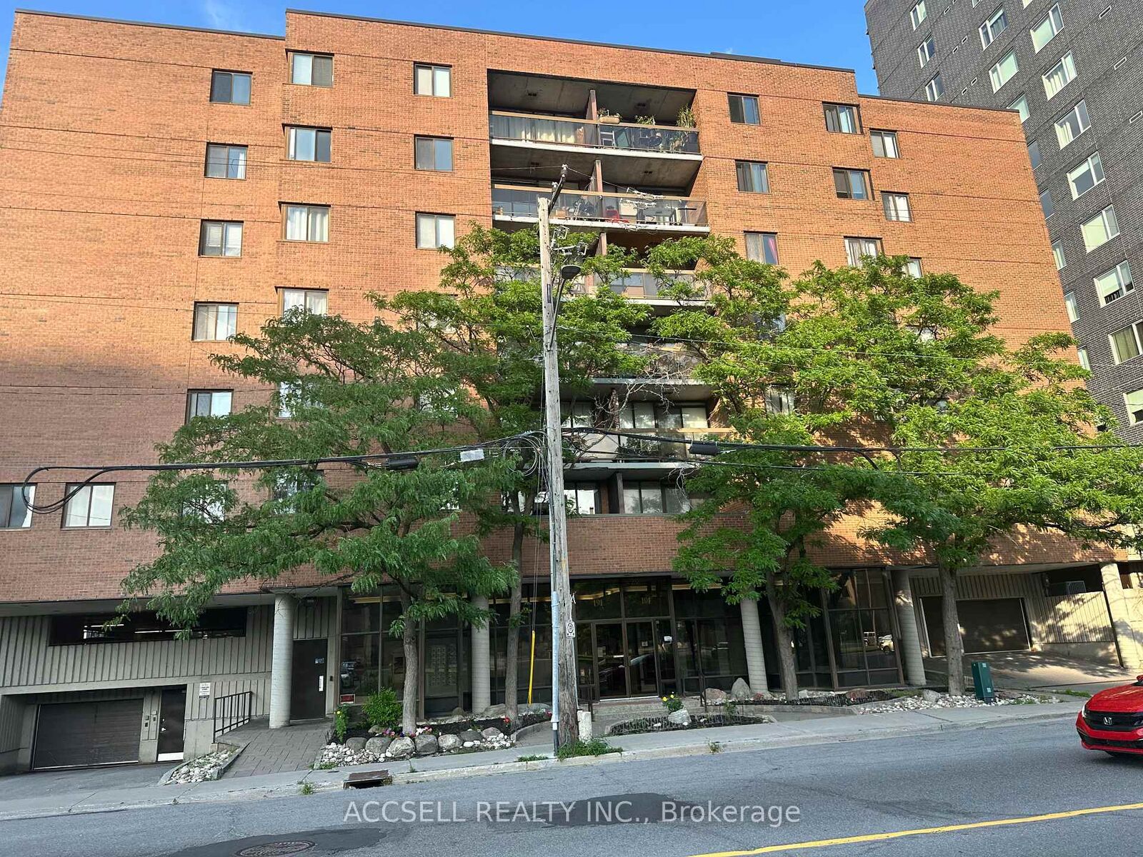 Property Photo:  191 Parkdale Avenue 106  ON K1Y 1E8 