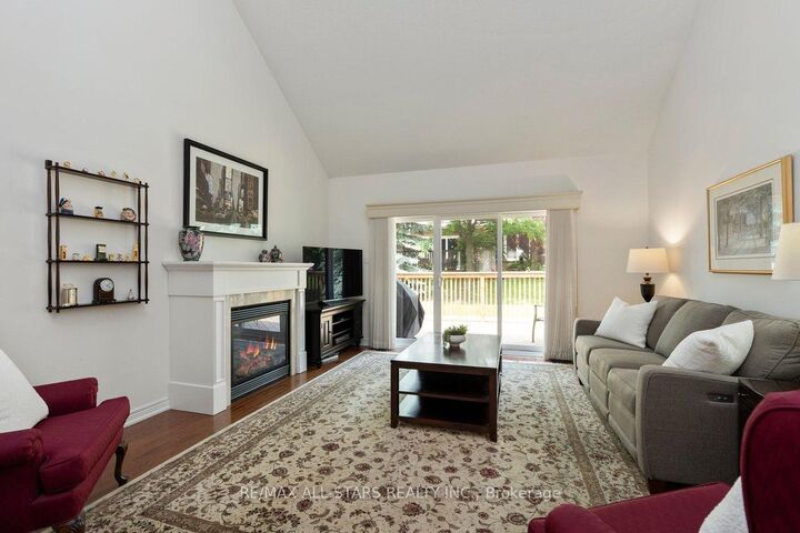 Property Photo:  52 Oasis Way  ON L6E 0B6 