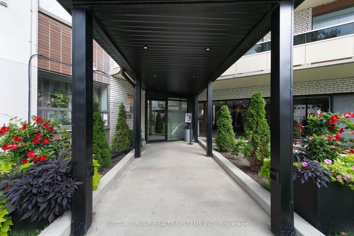 Property Photo:  921 Midland Avenue 209  ON M1K 4G2 