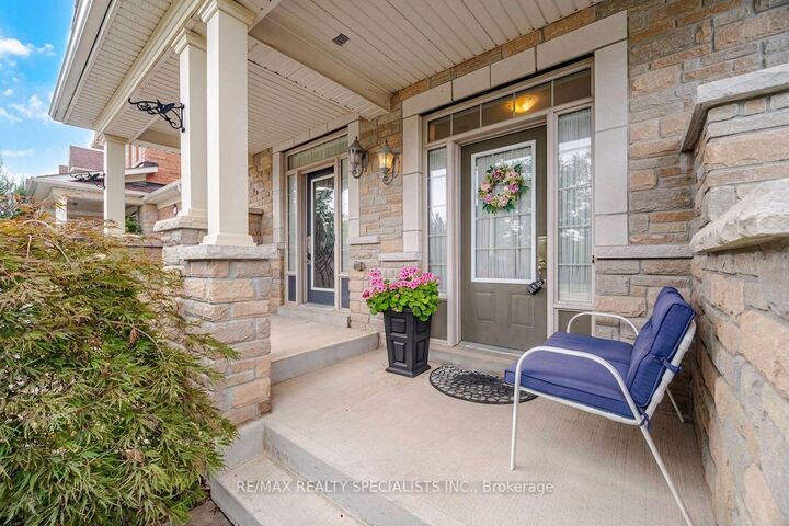 Property Photo:  92 Hanson Crescent  ON L9T 8L5 
